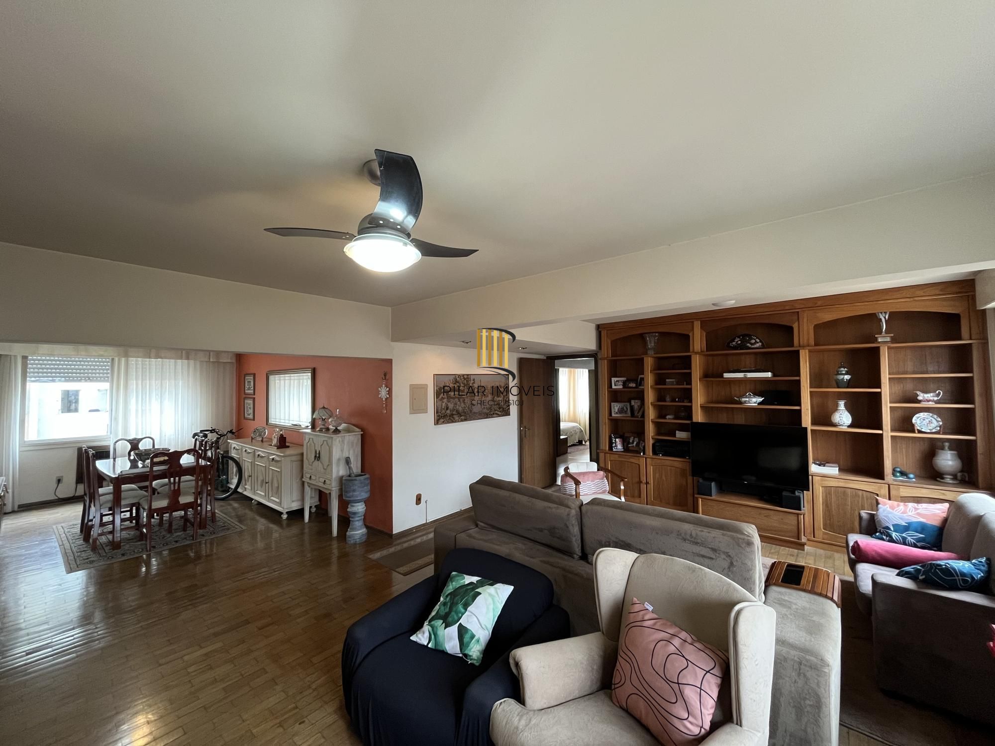 Apartamento de dois quartos com suíte no bairro Menino Deus em Porto Alegre