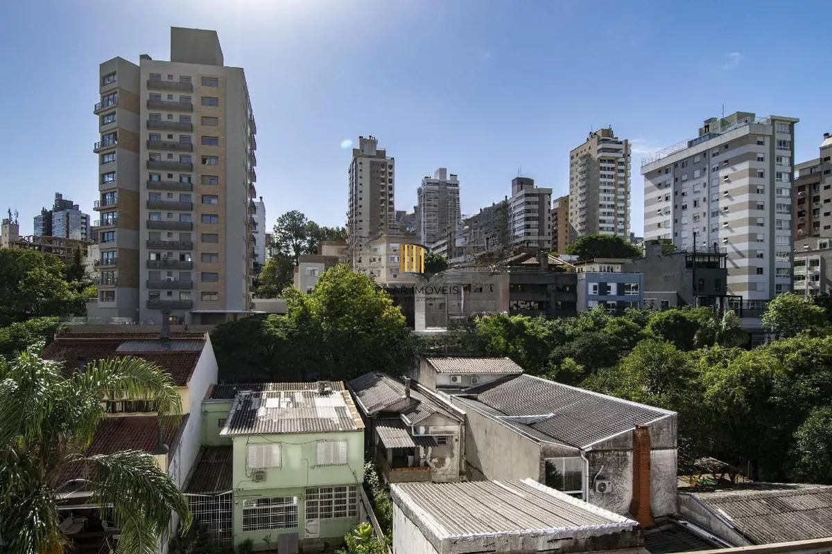 Apartamento de 3 quartos, suíte e 2 vagas de garagem Petrópolis em Porto Alegre.