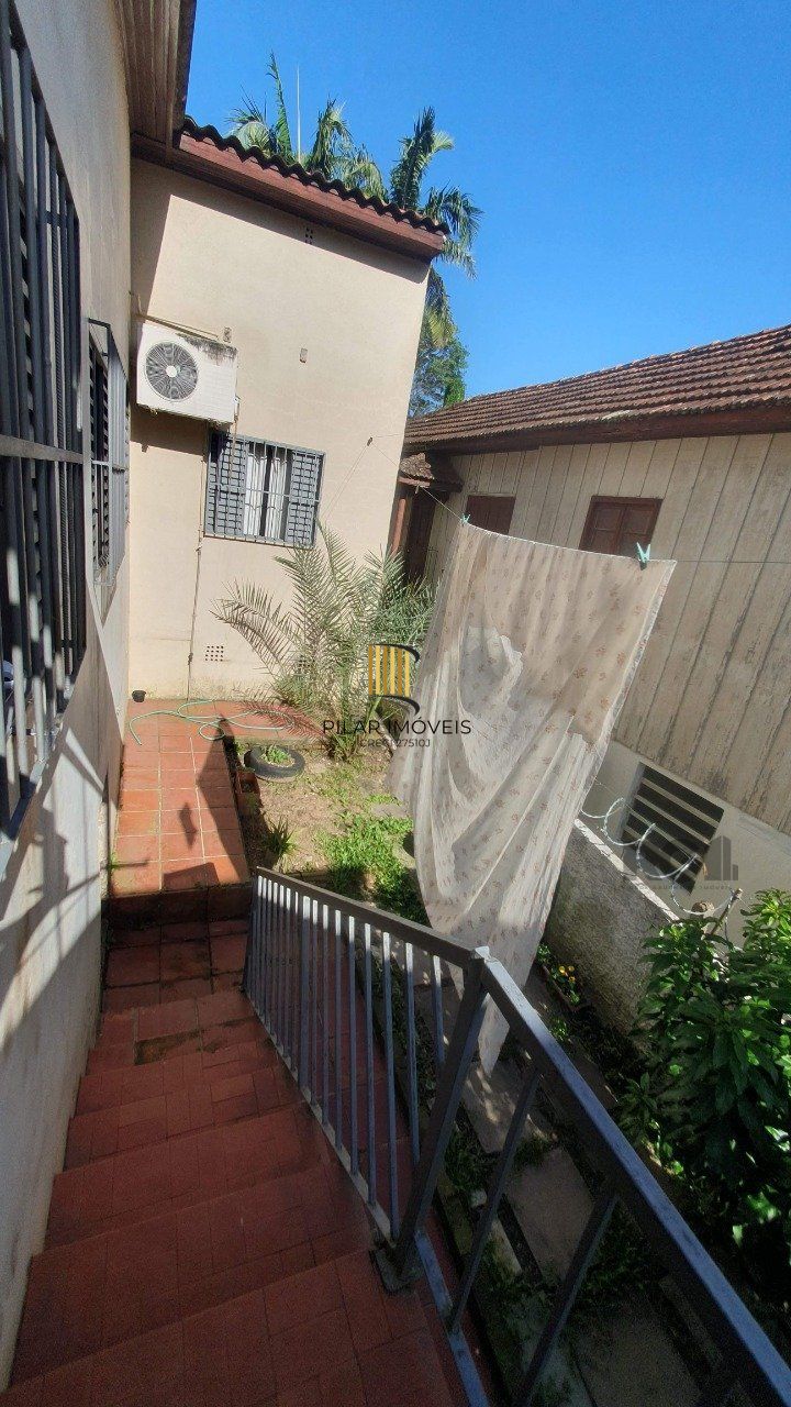 Casa 3 dormitórios no bairro Bom Jesus