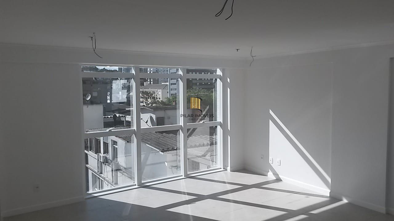 Sala comercial com 2 vagas de garagem escrituradas