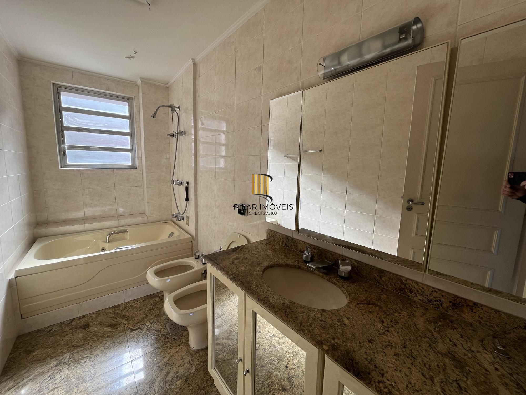 Apartamento Venda - 190.8m², 3 dormitórios, 1 suíte, 1 vaga - Centro Histórico