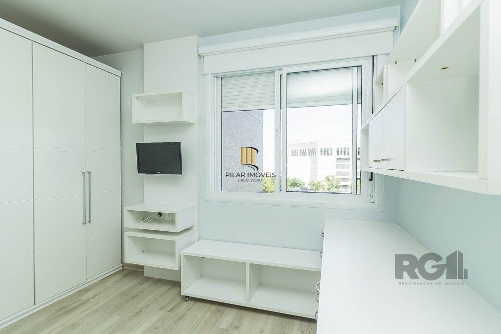 Apartamento de 3 quartos, suíte e duas vagas de garagem no bairro Jardim Europa