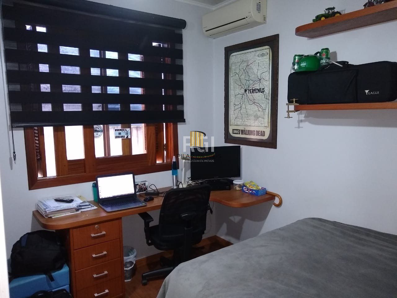Casa para Venda - 280m², 3 dormitórios, Sarandi