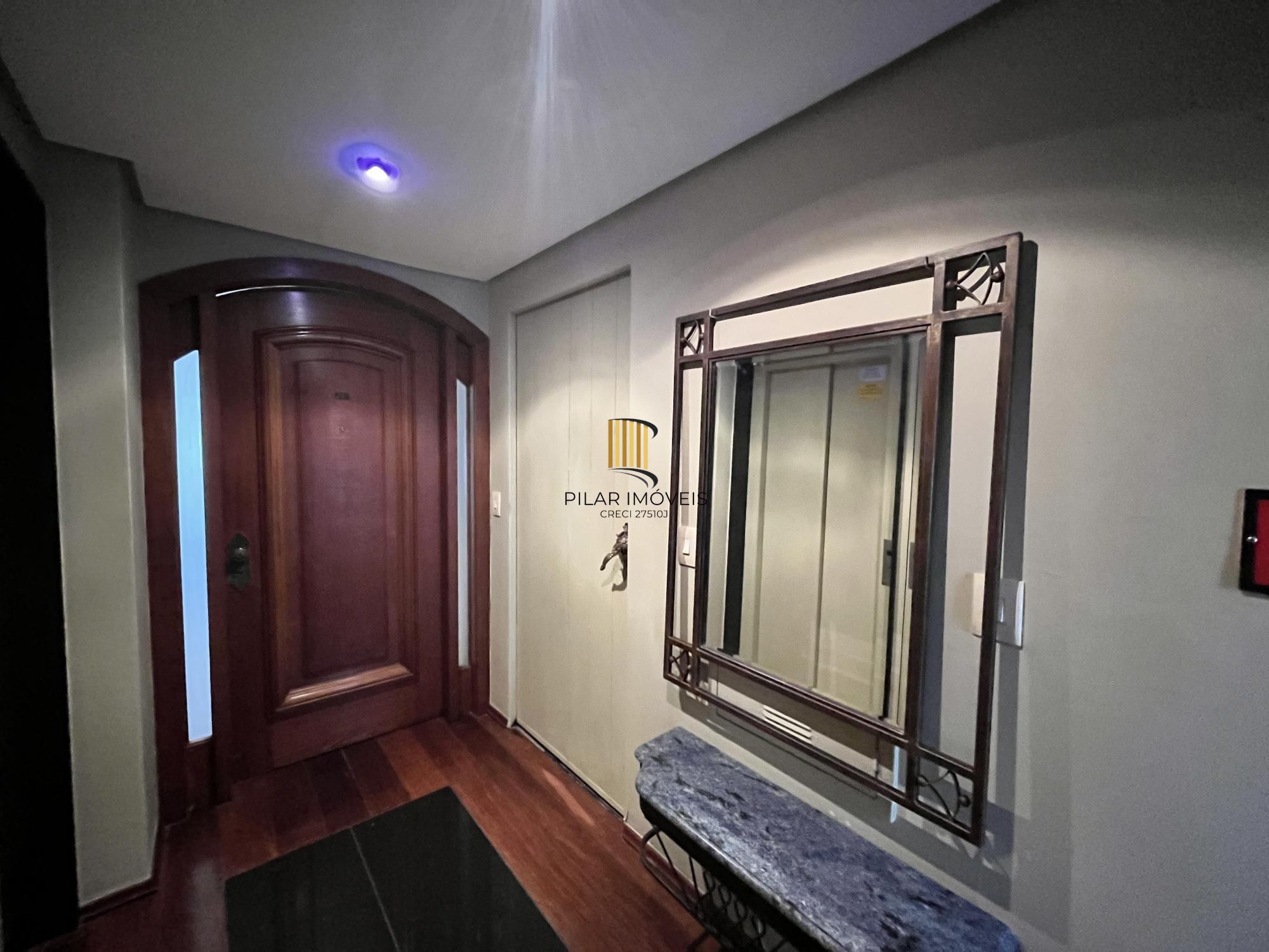 Apartamento de 4 quartos, suíte, amplo closet, dependência e 2 vagas de garagem