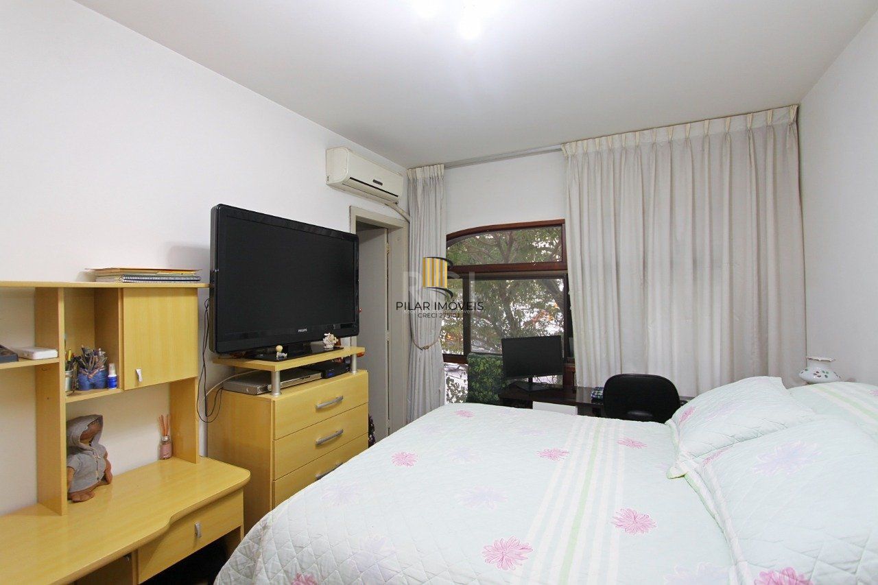 Apartamento para Venda - 115.09m², 3 dormitórios, sendo 1 suites, 1 vaga - Petrópolis