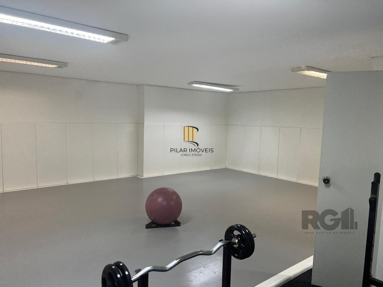 Venda de Loja Comercial com 55 m² - Bairro Independência, Porto Alegre