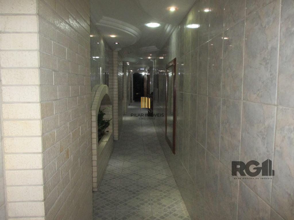 Apartamento no Centro de 2 dormitórios reformado