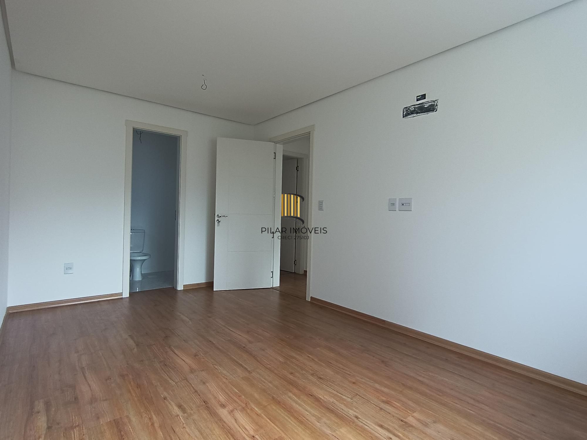 Apartamento 3 dormitórios com suíte novo no Passo da Areia
