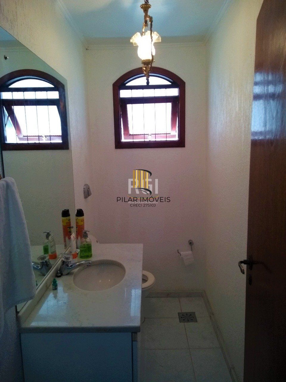 Casa para Venda - 175m², 4 dormitórios, sendo 2 suites, 2 vagas - Santa Cecília