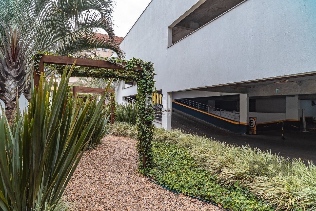 Sala comercial desocupada no edifício Baltimore, bairro Bom Fim em Porto Alegre.