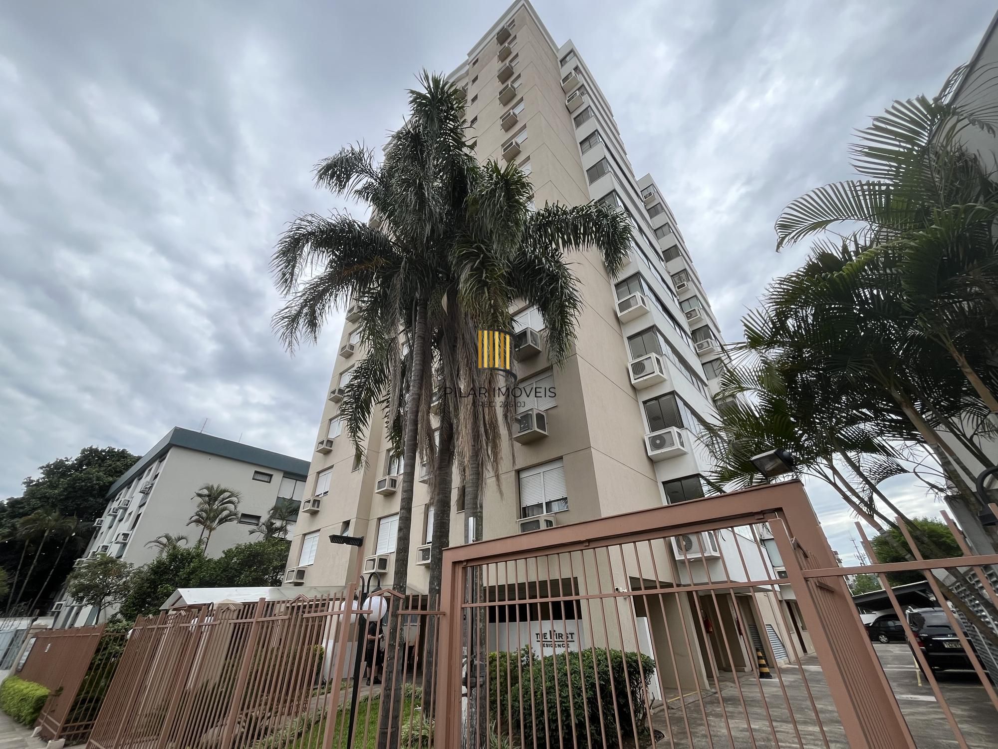 Apartamento de três dormitórios, suíte e uma vaga de garagem no bairro Santana