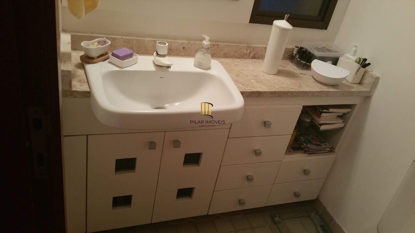 Apartamento de 2 quartos e 1 vaga de garagem no bairro Morro Santana em POA/RS