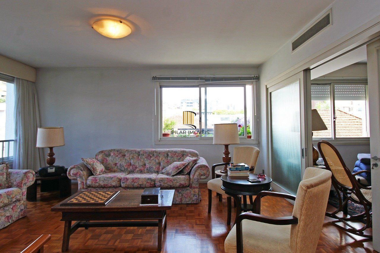 Apartamento para Venda - 245.75m², 3 dormitórios, sendo 1 suites, 2 vagas - Moinhos de Vento