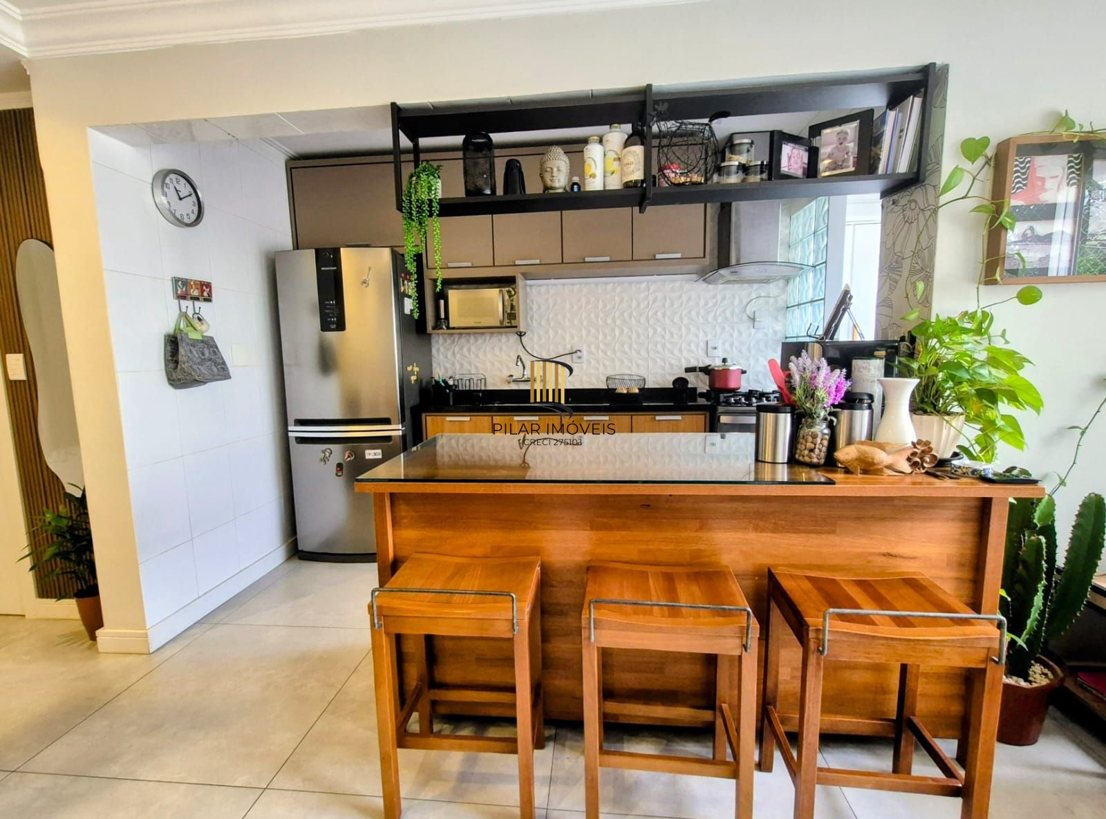 Apartamento de dois dormitórios e uma vaga de garagem no bairro Santana