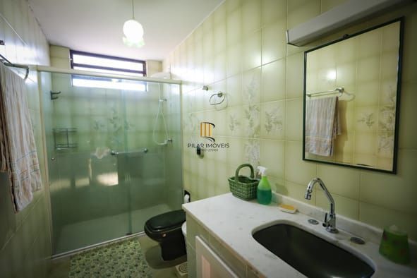 Casa 3 dorms  2 vagas Chácara das Pedras em Porto Alegre-RS