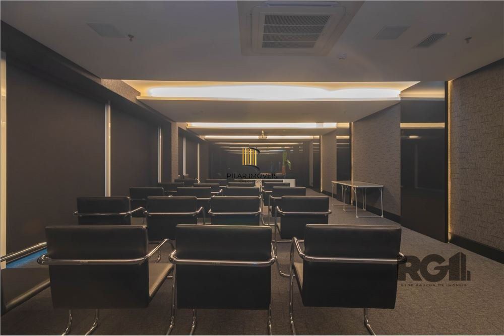 Sala comercial com 36,7 m² de área privativa e 1 vaga(s) de garagem. Localizado na Rua/Av. Doutor Nilo Peçanha, no bairro Bela Vista em Porto Alegre.