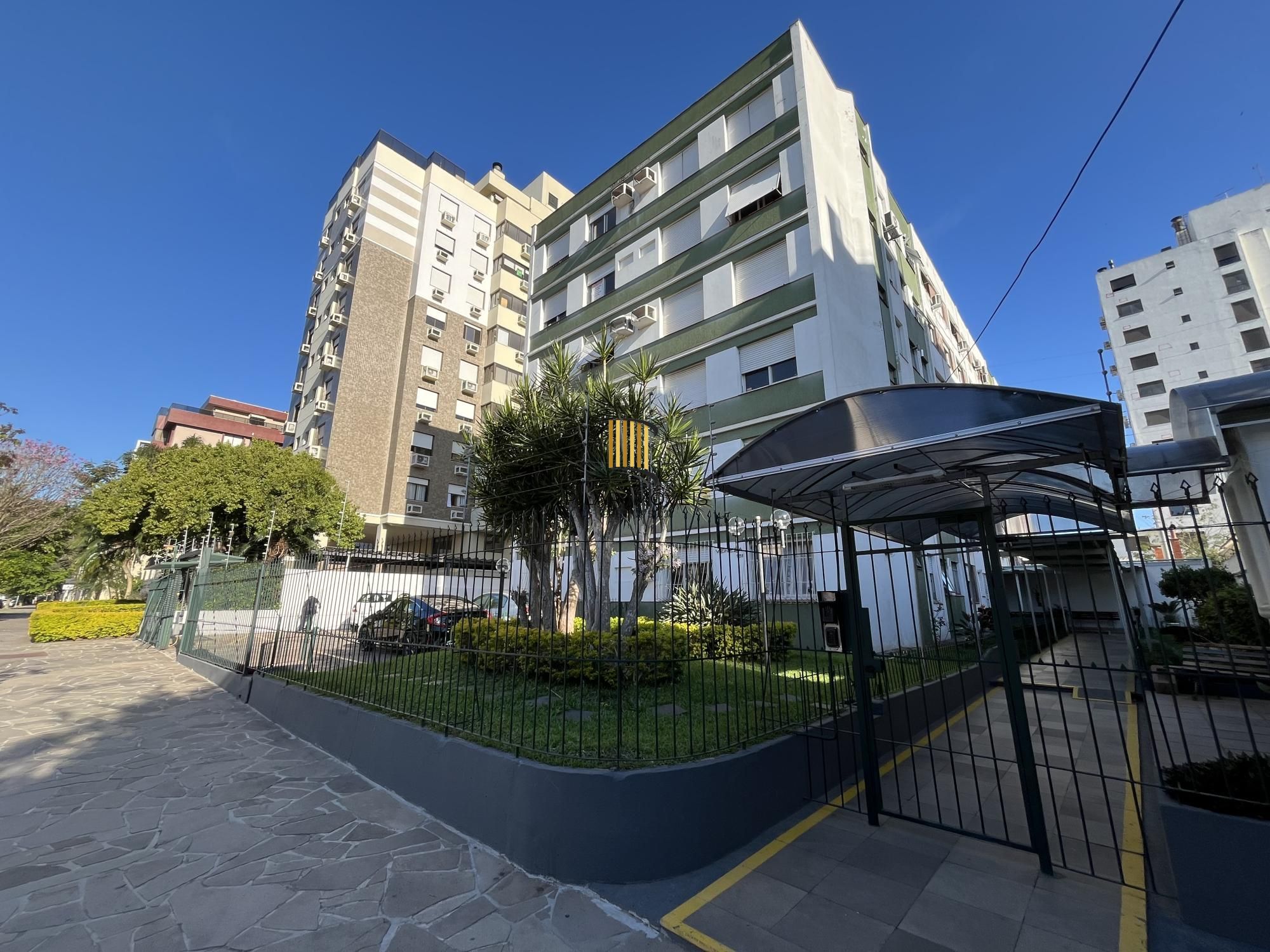 Apartamento de 2 quartos, suíte e 1 vaga de garagem Menino Deus em Porto Alegre
