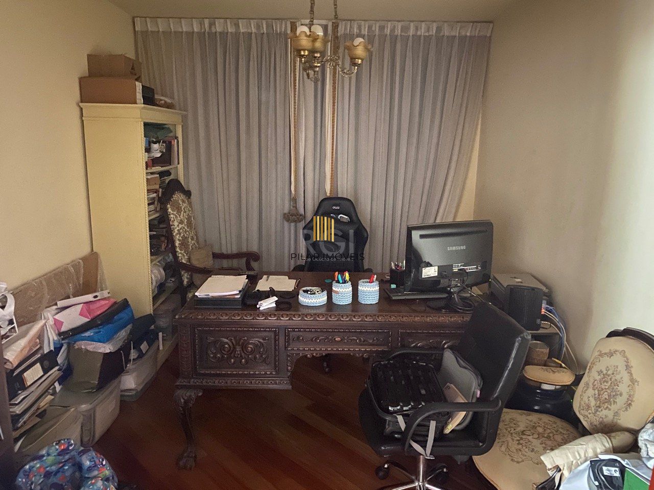 Casa para Venda - 378m², 4 dormitórios, sendo 1 suites, 2 vagas - Chácara das Pedras