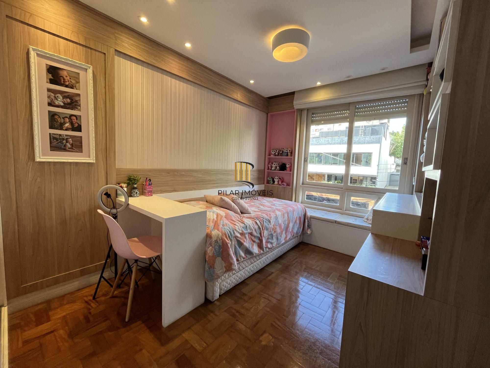 Cobertura de 3 quartos, suíte e 1 vaga de garagem no bairro Petrópolis em POA/RS