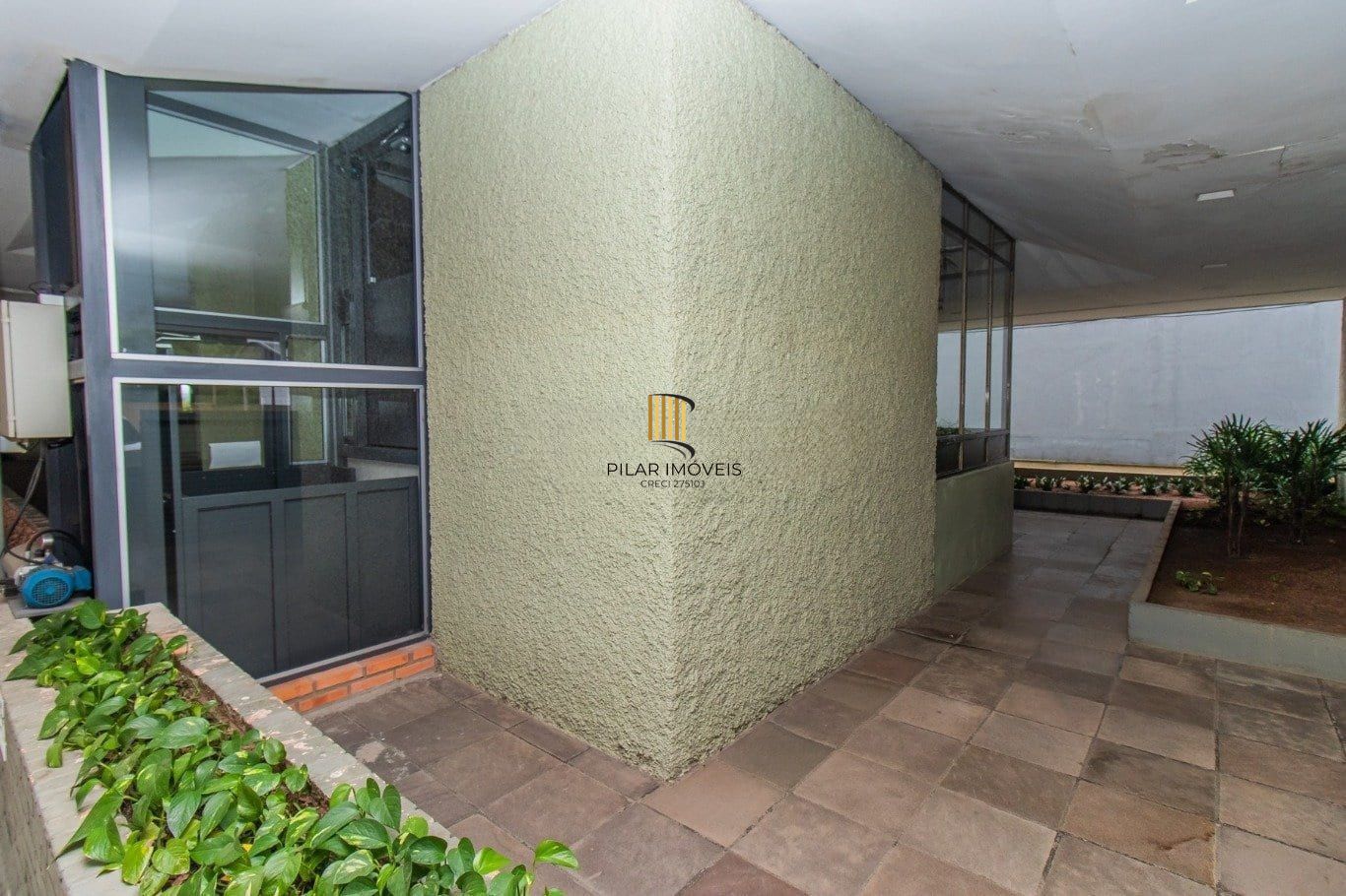 Apartamento de 3 quartos, 2 banheiros e 1 vaga garagem no bairro Moinhos Vento
