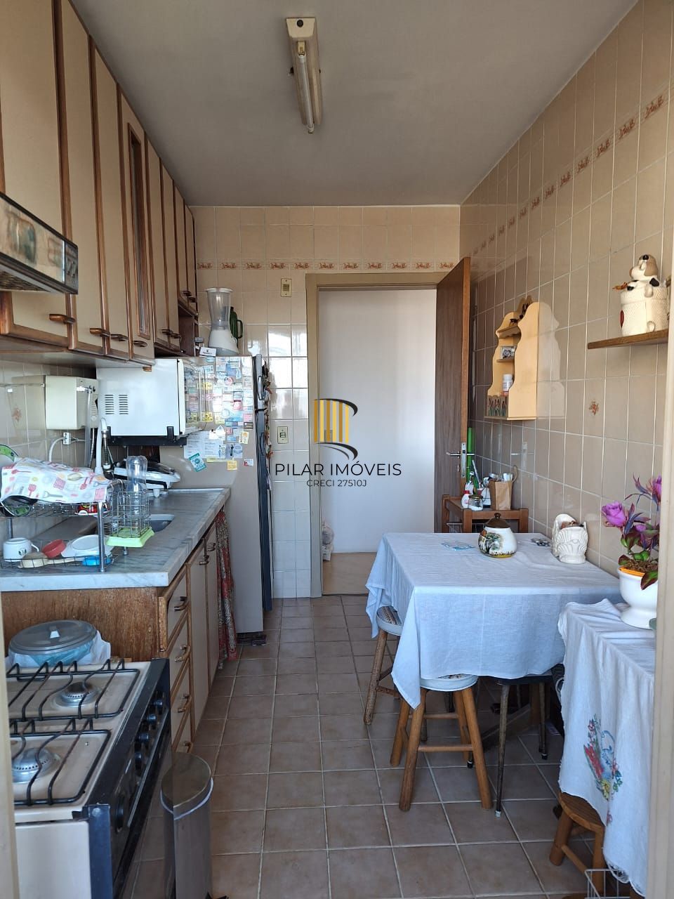 Apartamento de 2 quartos e 1 vaga de garagem no bairro Santo Antônio em POA/RS