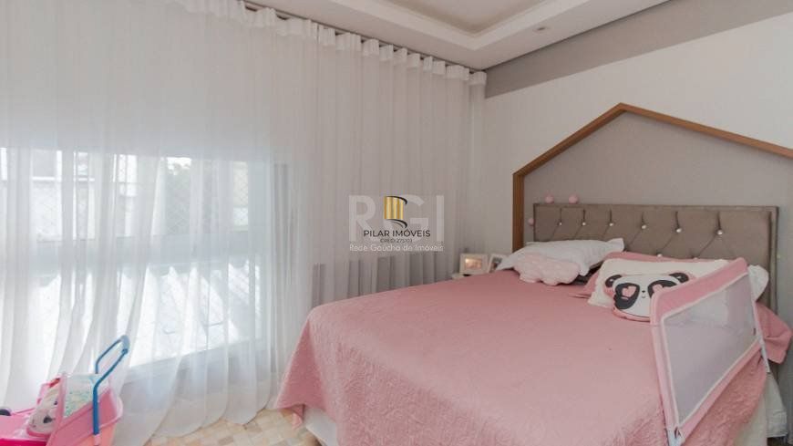 Apartamento de 3 dormitórios e 1 suíte no bairro Floresta em Porto Alegre