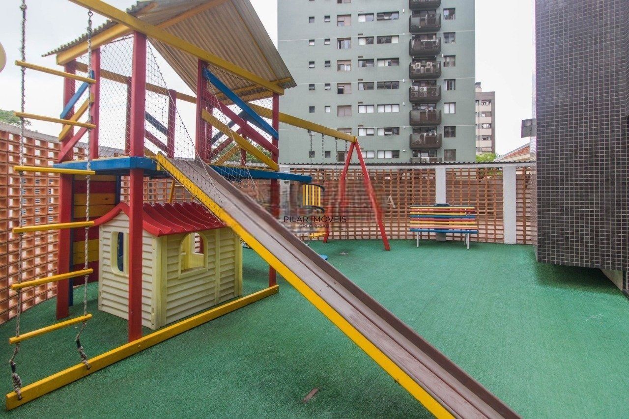 Apartamento com 3 suítes e 3 vagas de garagem no bairro Rio Branco em POA/RS