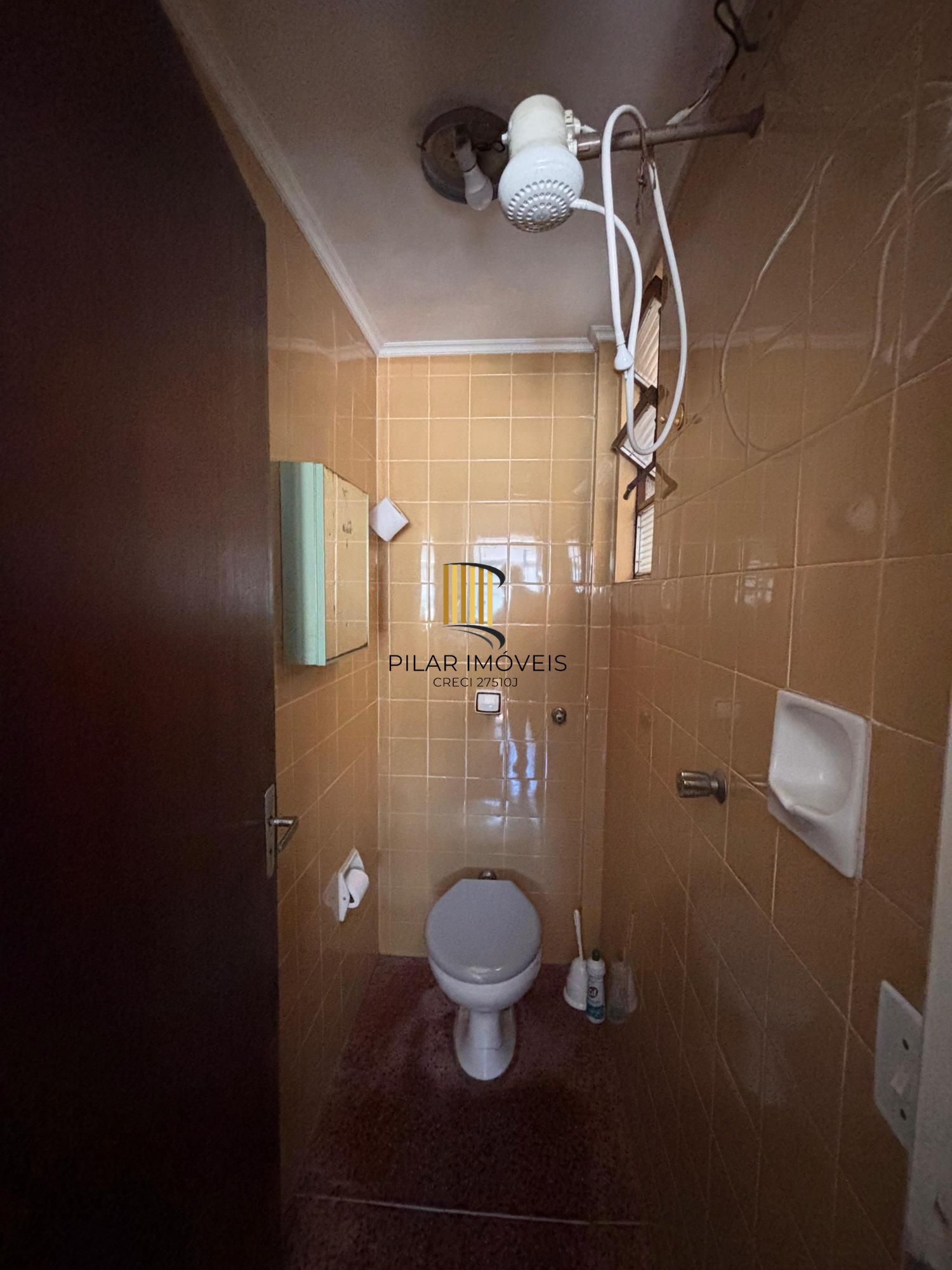 Apartamento de 2 quartos e 1 vaga de garagem bairro Santa Cecília Porto Alegre