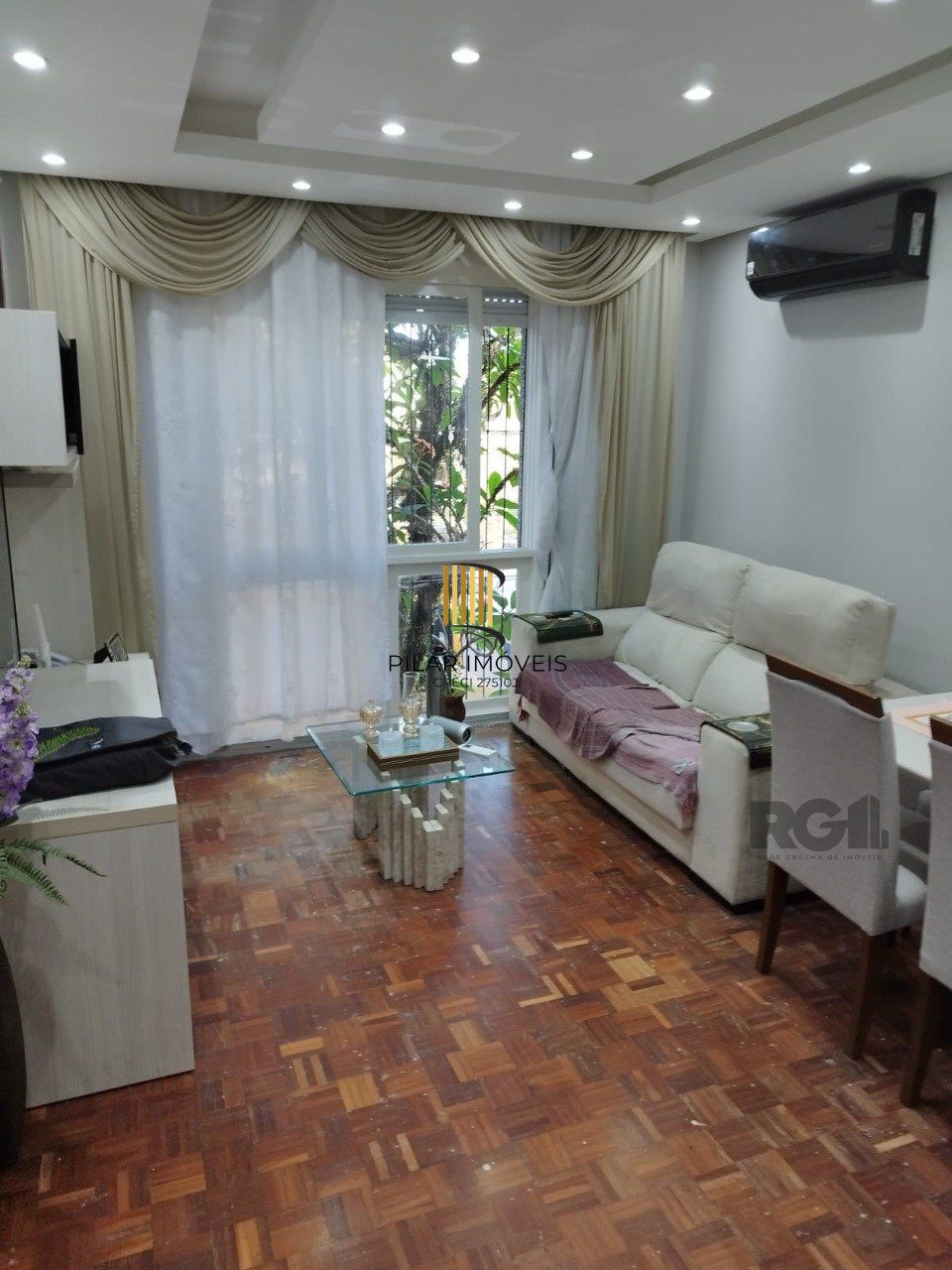 Apartamento de 1 quarto e 1 vaga de garagem no bairro Partenon em Porto Alegre