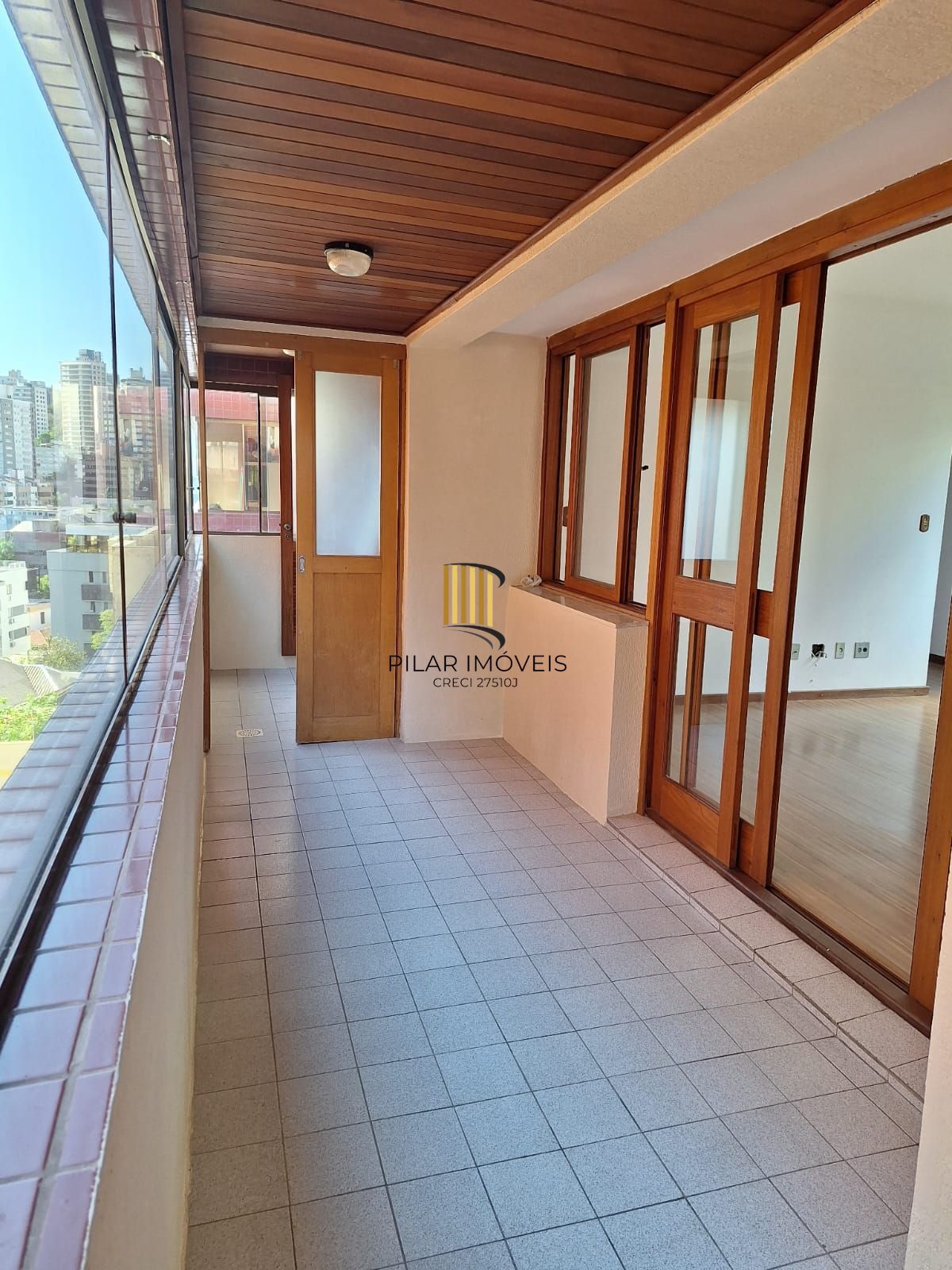 Apartamento diferenciado de 3 dormitórios com suíte e vaga coberta