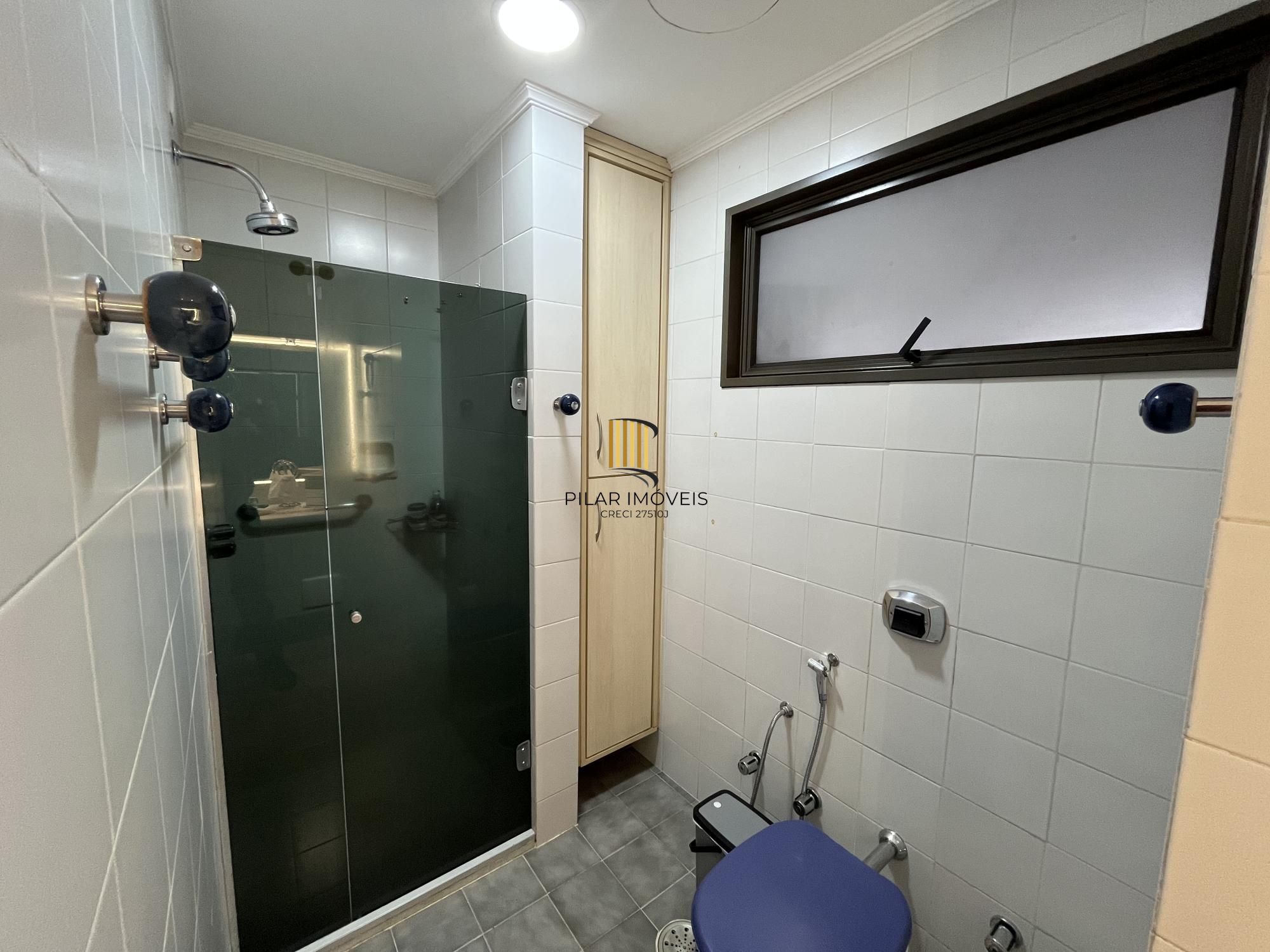 Apartamento de 2 quartos, suíte, churrasqueira, lareira e garagem Bela Vista POA