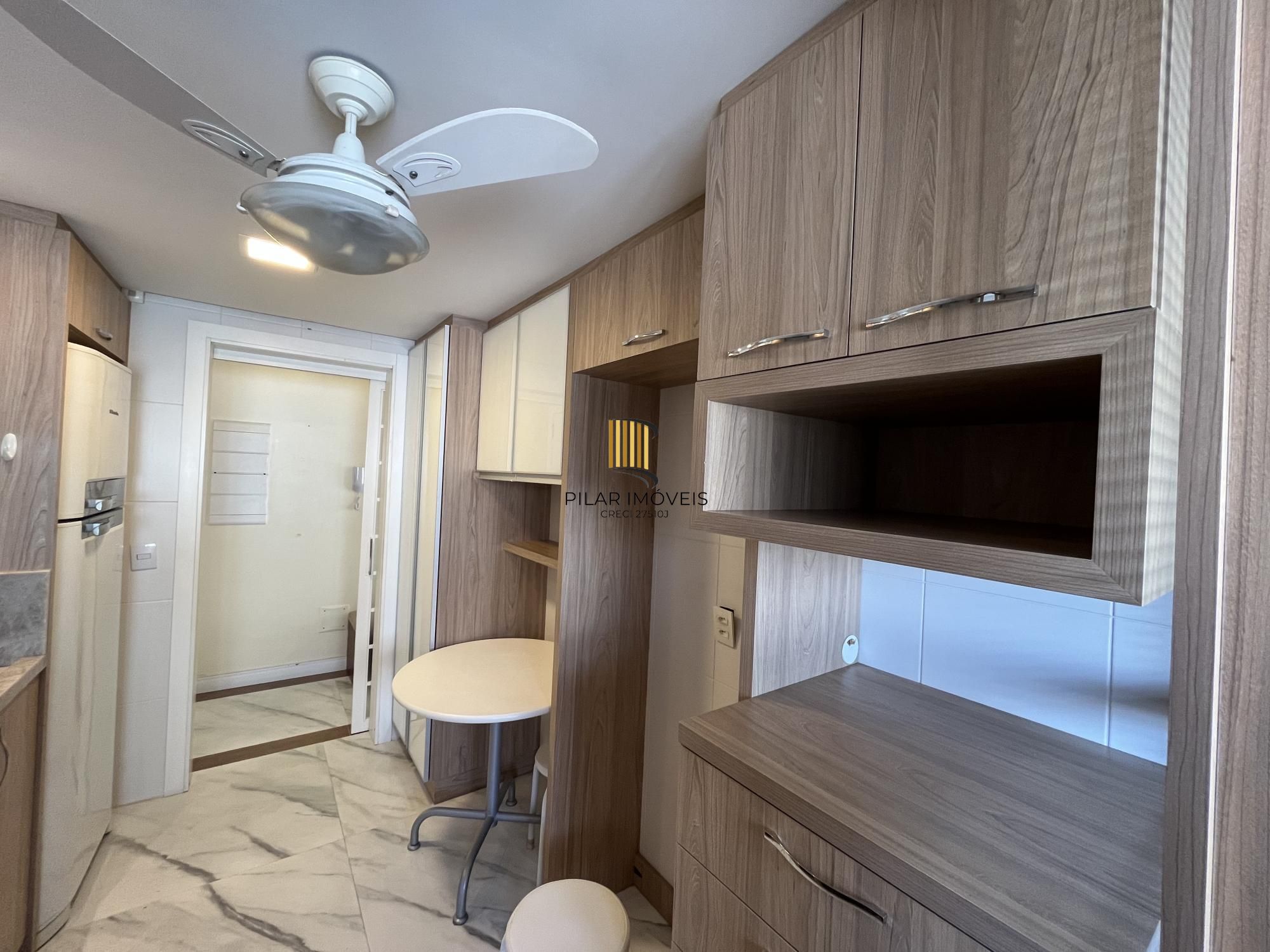 Apartamento de 3 quartos, suíte e 3 vagas de garagem no bairro Auxiliadora POA