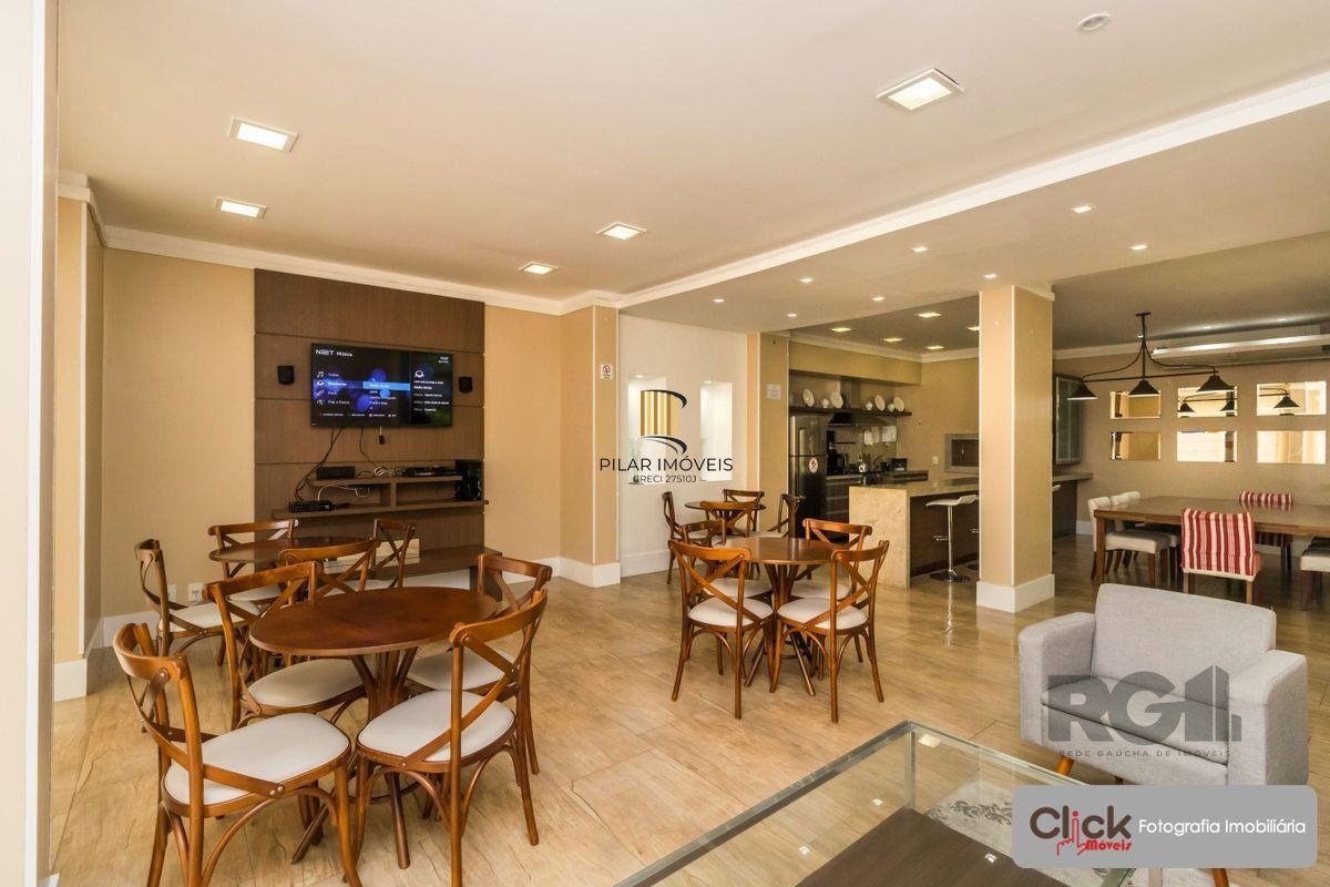Vende apartamento de 3 quartos, sendo 1 suíte, mobiliado, 1 vaga coberta e escriturada, no Jardim Lindóia - Porto Alegre