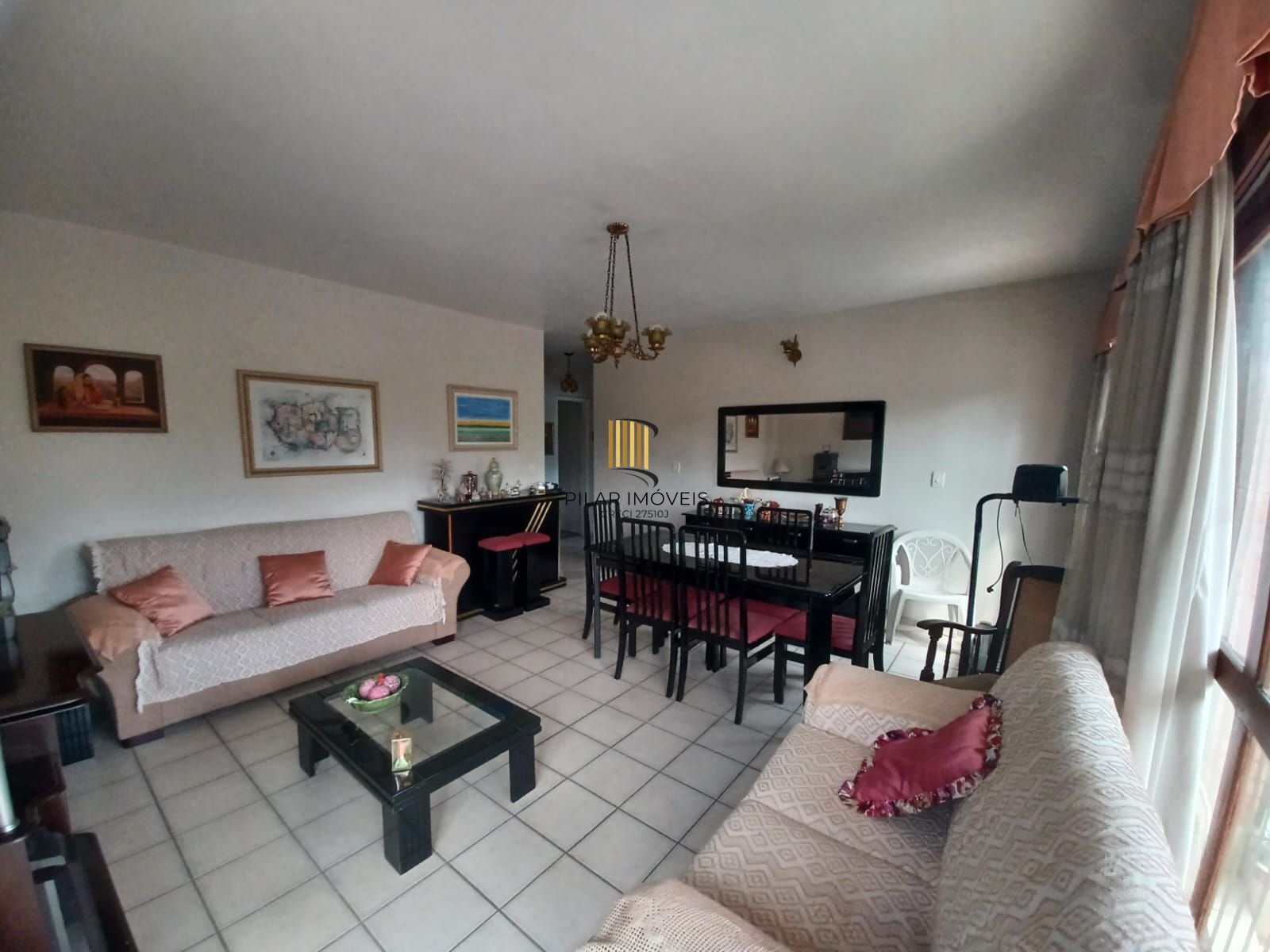 Apartamento de 2 dormitórios lavabo living amplo com sacada  de frente edificio com elevador