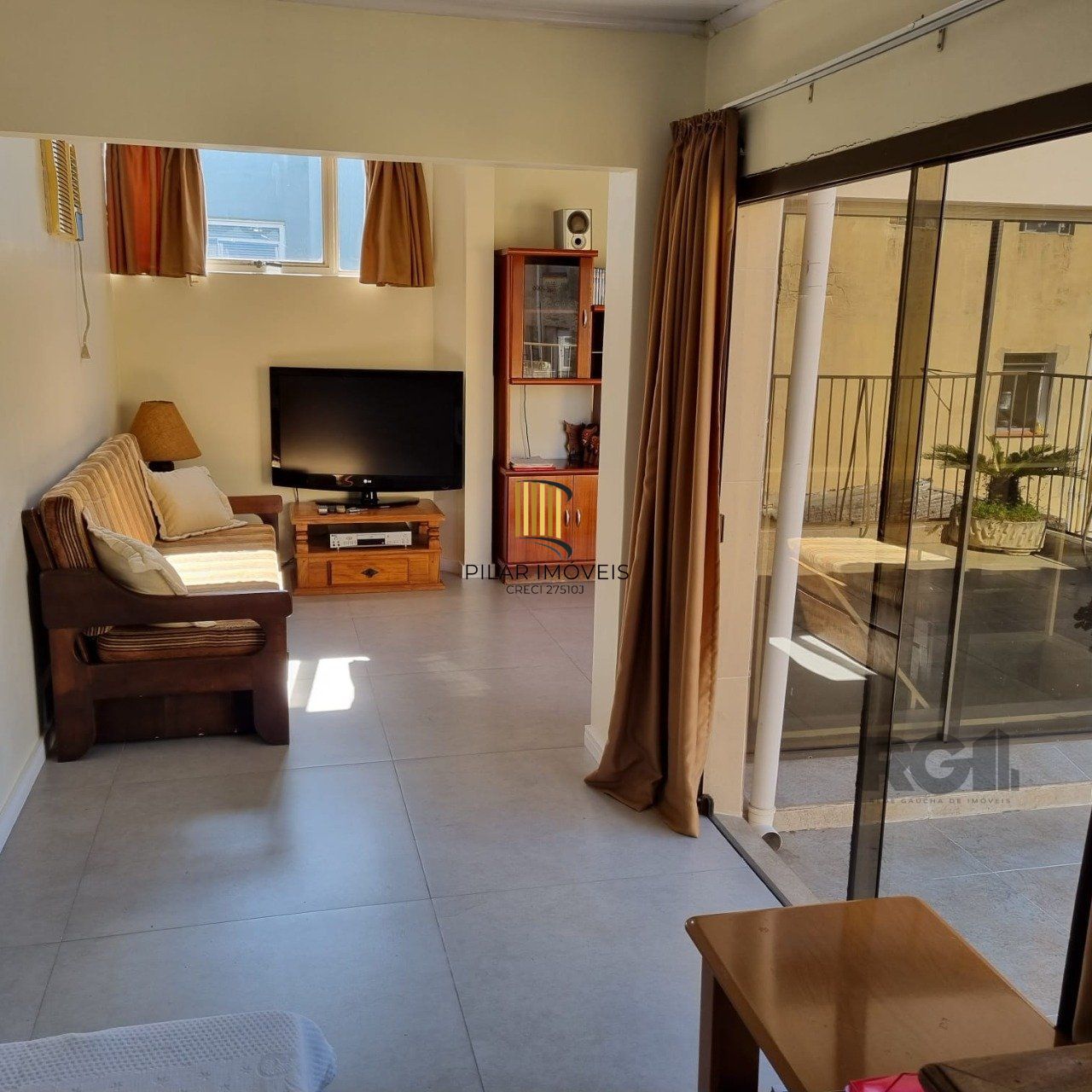 Apartamento de um quarto no bairro Santana em Porto Alegre.