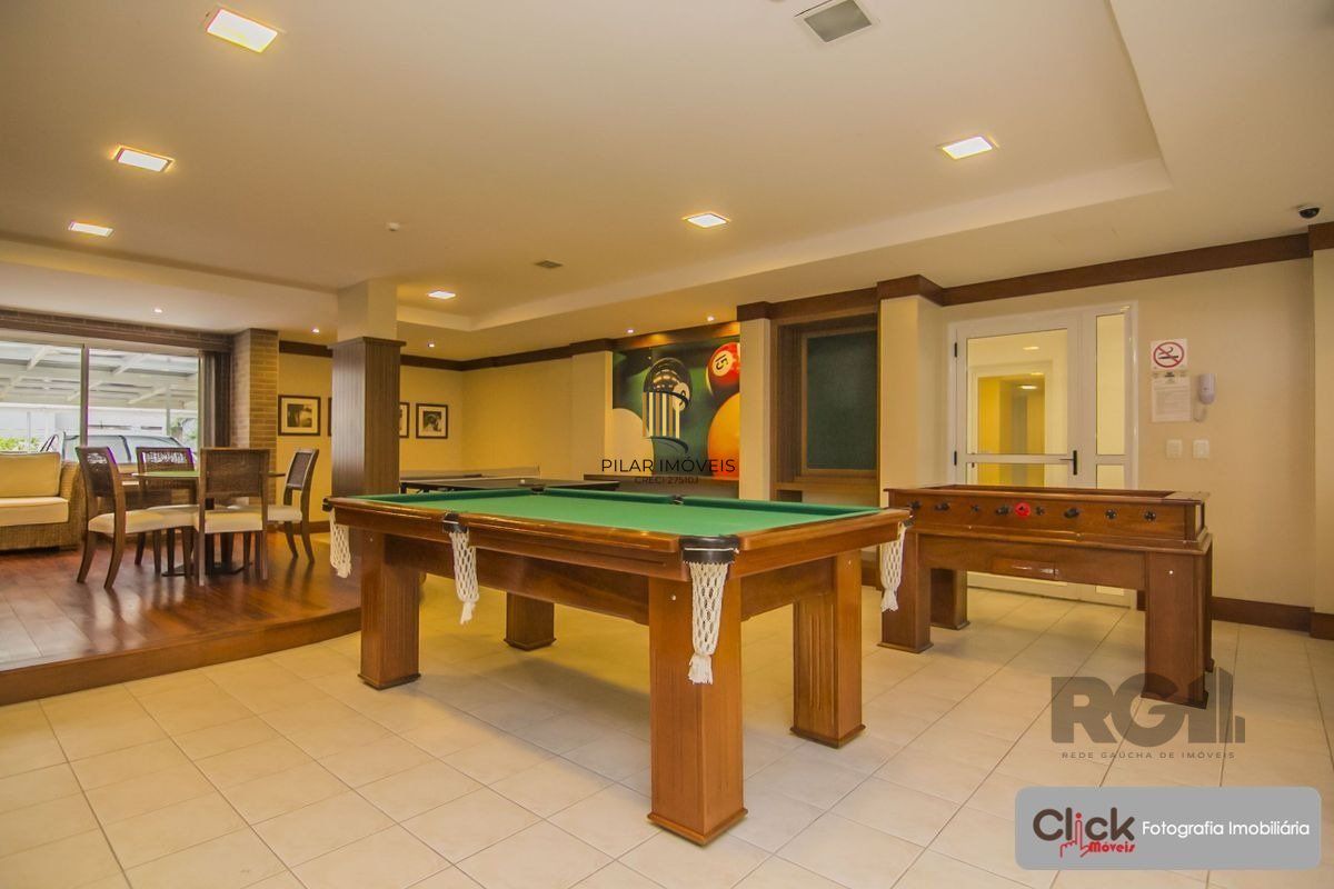 Vende Excelente Apartamento no Bairro Passo da Areia - Porto Alegre