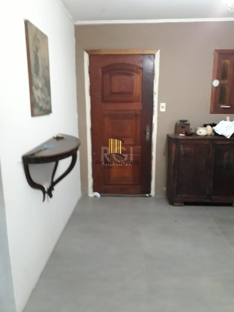 Casa para Venda - 230.45m², 4 dormitórios, sendo 1 suites, 3 vagas - Ponta Grossa
