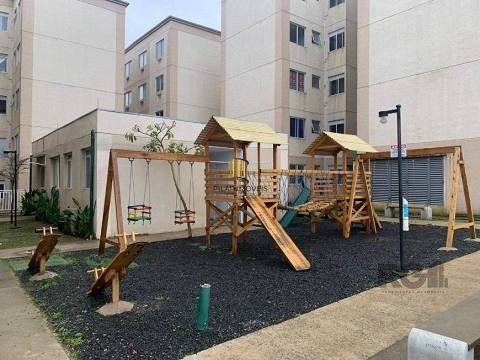 Apartamento de dois dormitórios e uma vaga de garagem no bairro Mario Quintana em Porto Alegre. 