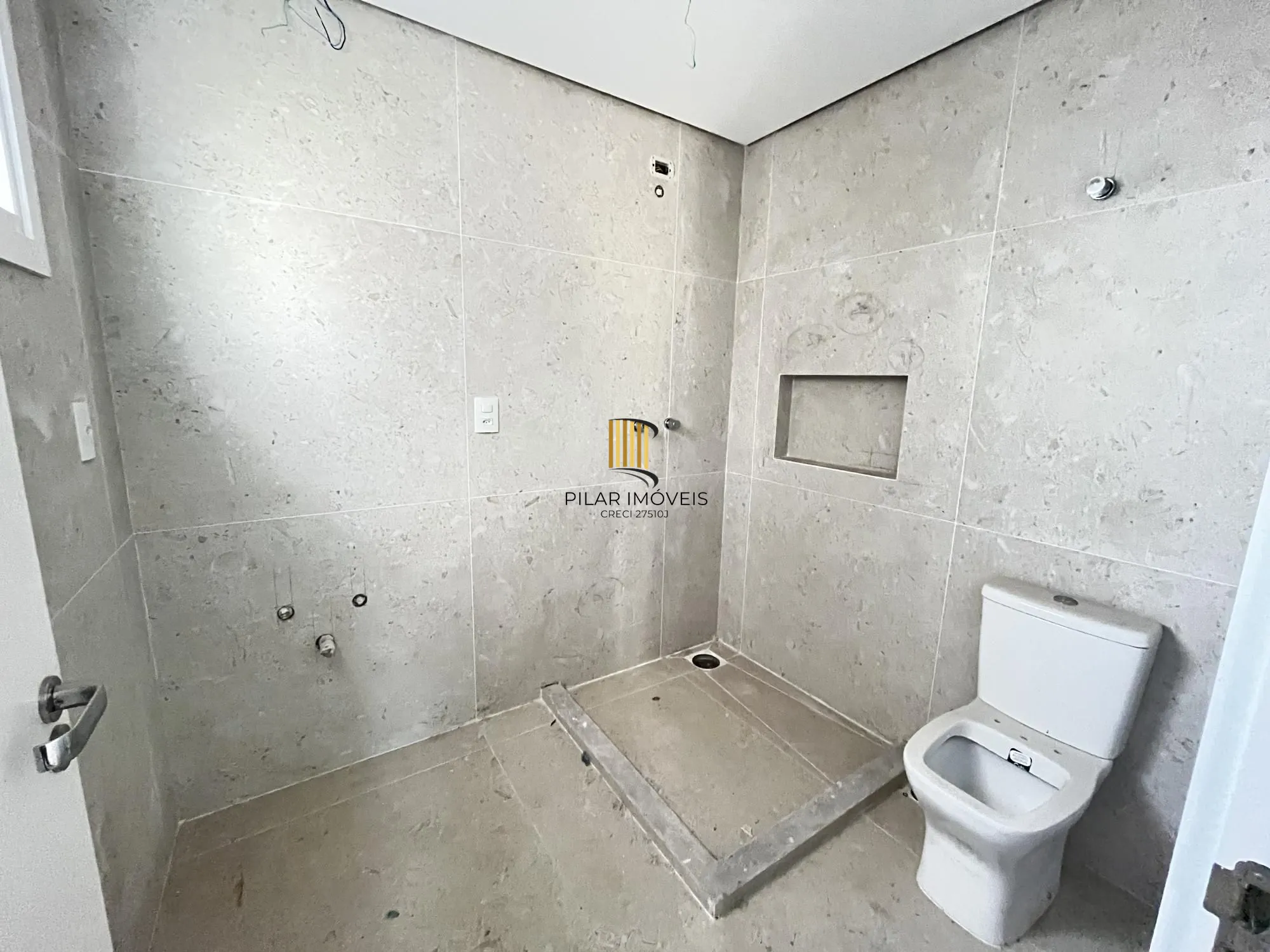 Apartamento com 3 suítes no bairro São João em Porto Alegre