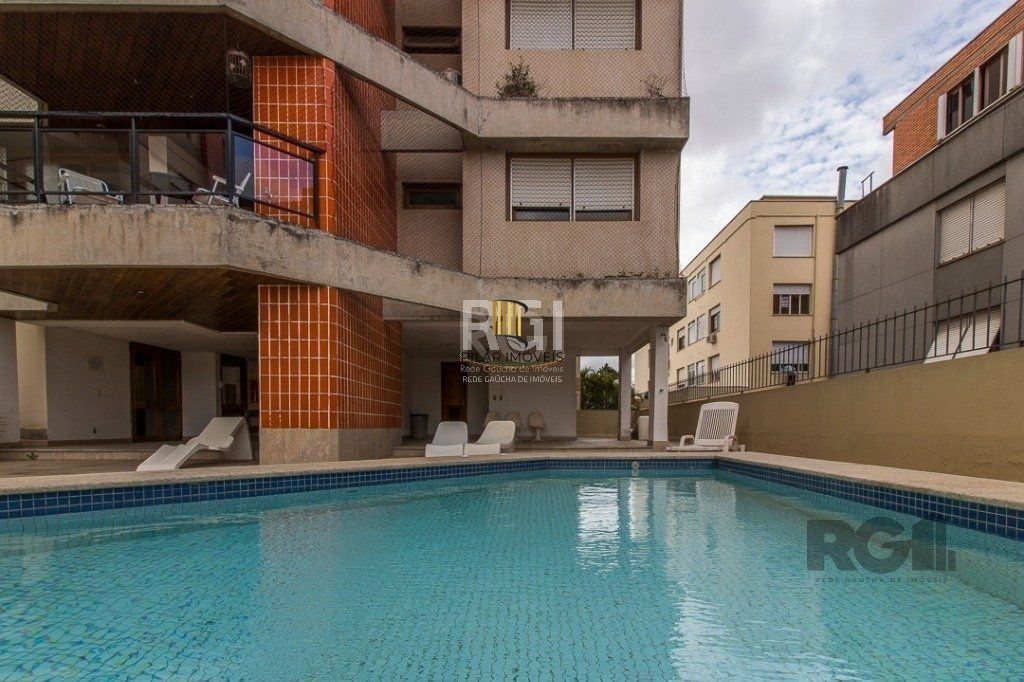 apartamento de 2 quartos, suíte e 1 vaga de garagem no bairro Menino Deus