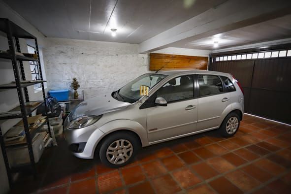 Casa 3 dorms  2 vagas Chácara das Pedras em Porto Alegre-RS