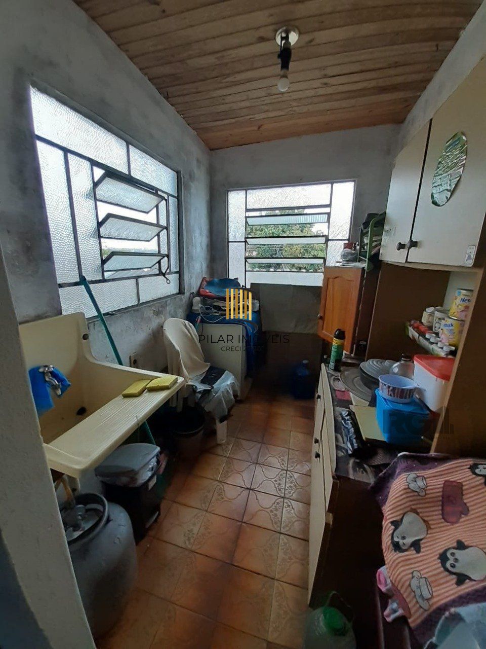 Casa 2 dormitórios no bairro Costa e Silva