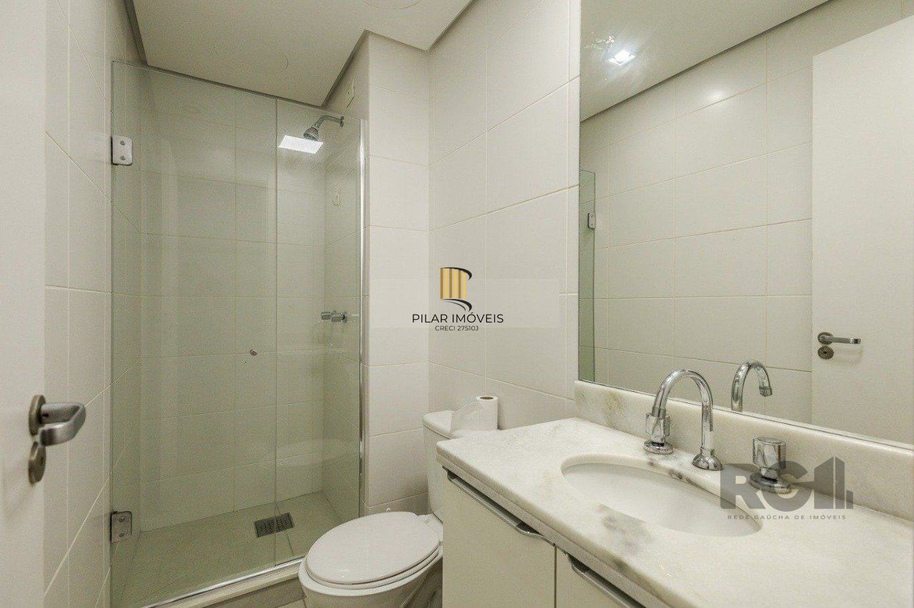 Apartamento 2 dormitórios, sendo 1 suíte, 63,88 m² de área privativa e 1 vaga(s) de garagem. Localizado na Rua/Av. Luzitana, no bairro Higienópolis em Porto Alegre.	