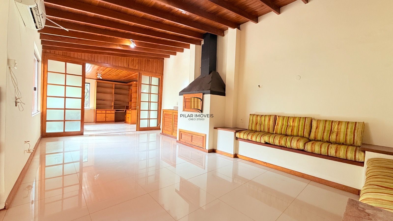 Apartamento de 2 quartos e 2 vagas de garagem no bairro Santana
