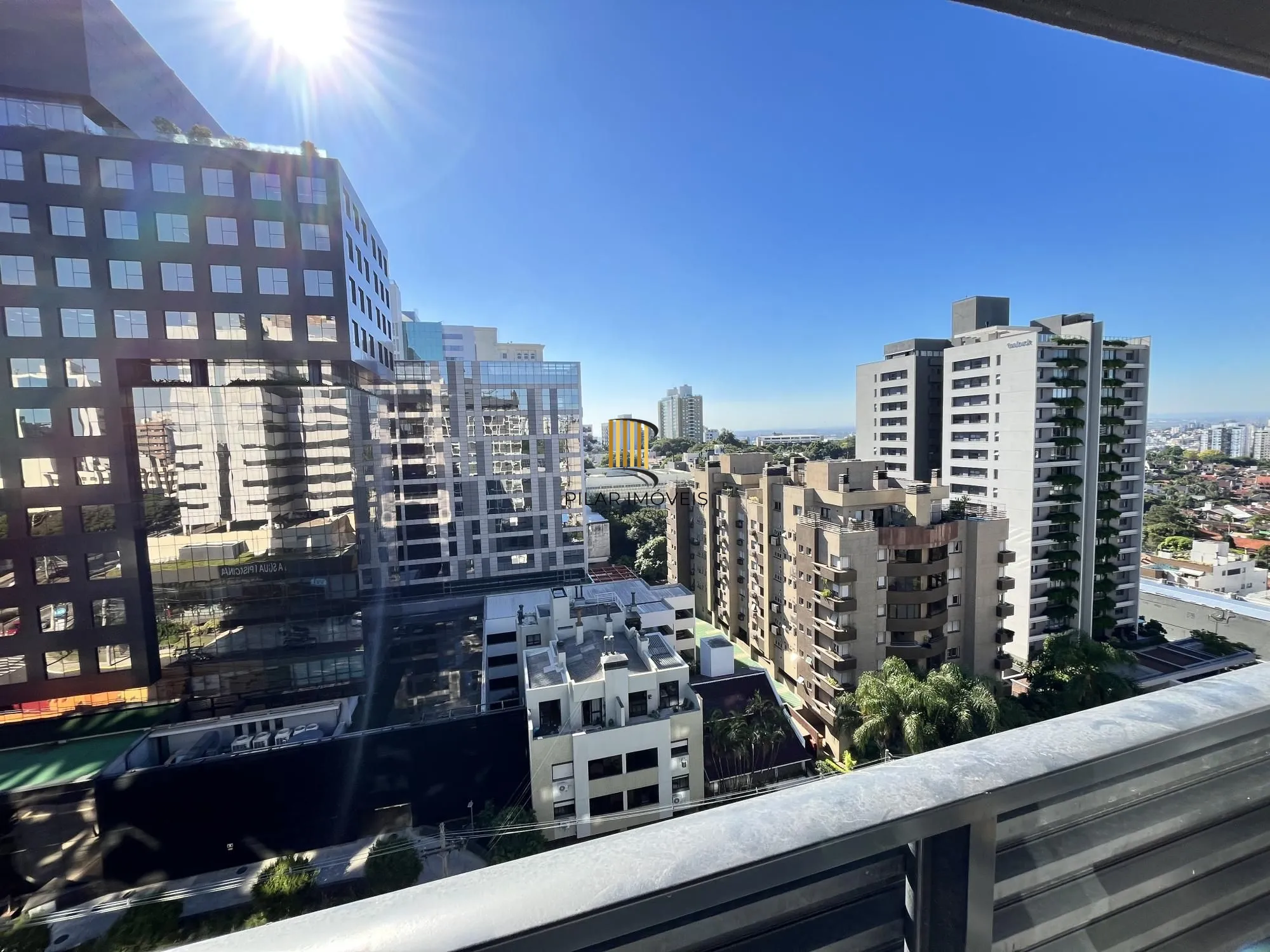 Apartamento semi mobiliado de um quarto com infra e garagem