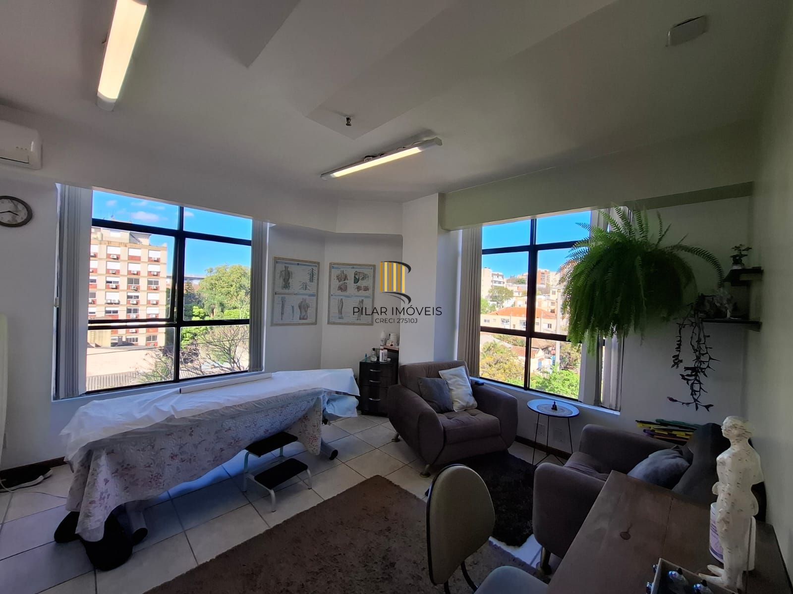 Sala comercial a venda no bairro Higienópolis em Porto Alegre