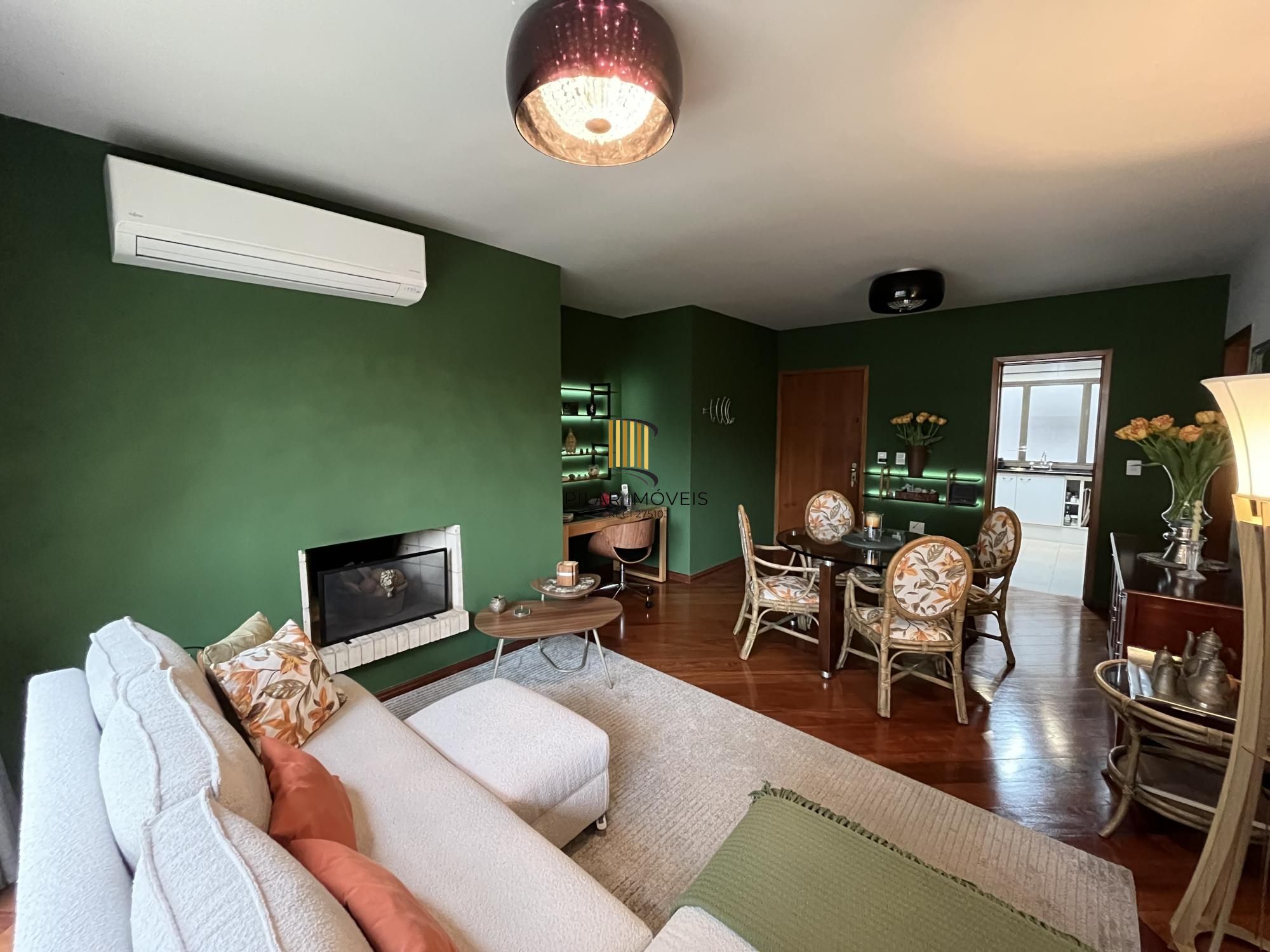 Apartamento de 2 quartos, suíte, churrasqueira, lareira e garagem Bela Vista POA