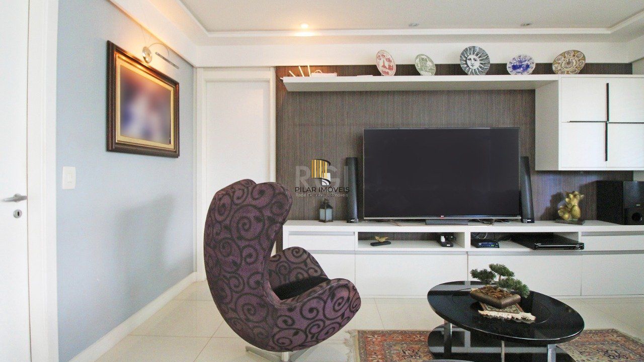 Apartamento com três (3) dormitórios, três (3) suítes sendo uma (1) suíte master e quatro (4) vagas de garagem com dois (2) depósitos próximo ao shopping  Iguatemi, no Condomínio Cipriani Nuova Archit
