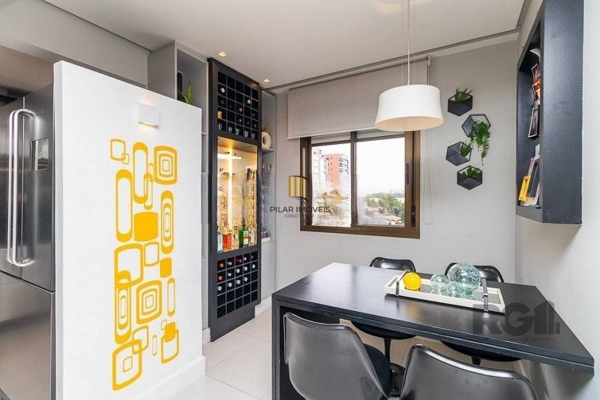 Apartamento à venda localizado na Rua Jari, no bairro Passo D'areia em Porto Alegre
