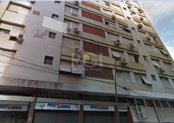 Apartamento 3 dormitórios e 1 vaga de garagem no Centro Histórico de POA